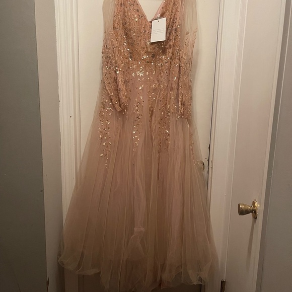Mac Duggal Dresses & Skirts - Mac Duggal Long Sleeve Sequin Dress in Blush